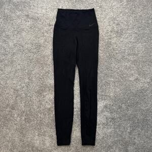 Nike Dri-Fit Leggings Womens Small Black High Rise Tight Yoga Pants Athletic Gym